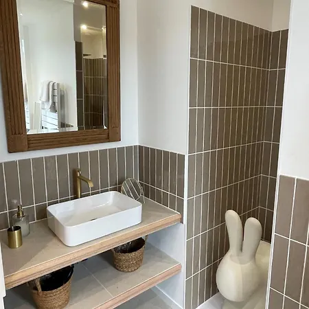 Pensión La Petite Maison De - Privatisation De Charme 5 étoiles Au Cœur Du Village - Maison 3