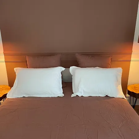 Pensión La Petite Maison De - Privatisation De Charme 5 étoiles Au Cœur Du Village - Maison 3 5*