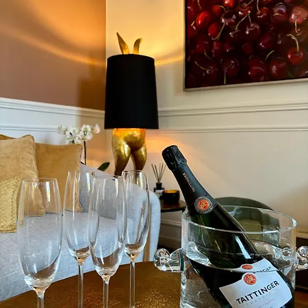 La Petite Maison De - Privatisation De Charme 5 étoiles Au Cœur Du Village - Maison 3 5*