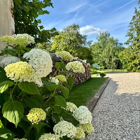 La Petite Maison De - De Charme 5 Etoiles Au Coeur Du Village - Maison 3 3 Salles De Bain - Jardin - Privatisation 5*