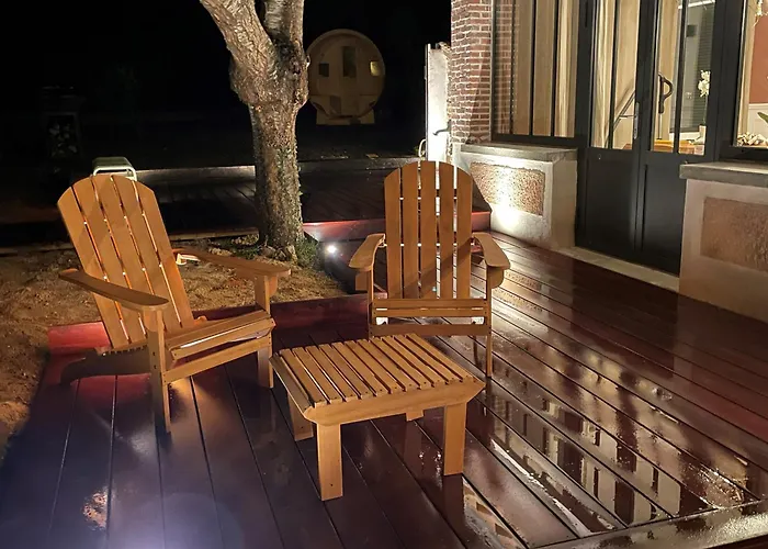 La Petite Maison De - De Charme 5 Etoiles Au Coeur Du Village - Maison 3 3 Salles De Bain - Jardin - Privatisation Πανσιόν