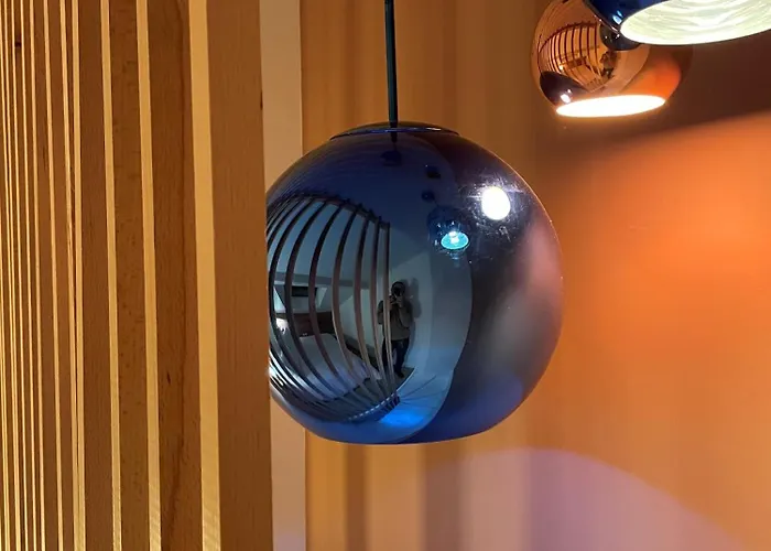 La Petite Maison De - De Charme 5 Etoiles Au Coeur Du Village - Maison 3 3 Salles De Bain - Jardin - Privatisation 5* Ζιβερνί