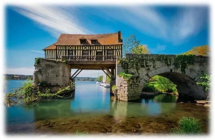 La Petite Maison De - De Charme 5 Etoiles Au Coeur Du Village - Maison 3 3 Salles De Bain - Jardin - Privatisation 5* Ζιβερνί