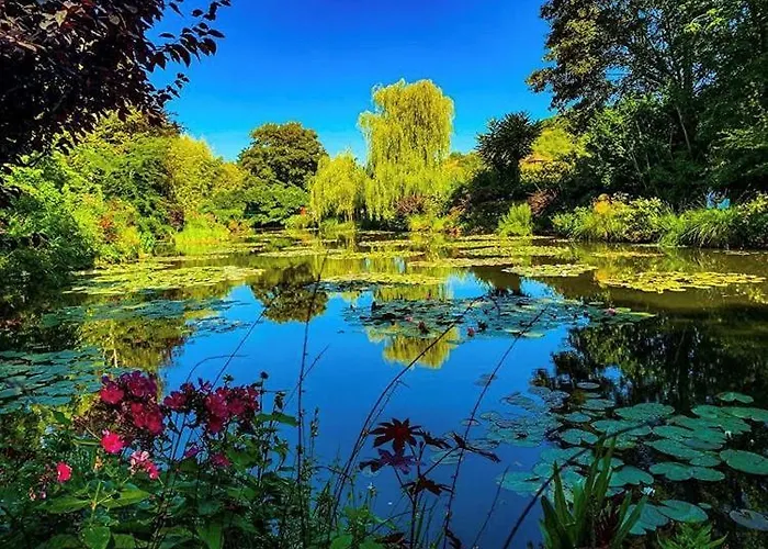 La Petite Maison De - De Charme 5 Etoiles Au Coeur Du Village - Maison 3 3 Salles De Bain - Jardin - Privatisation Ζιβερνί