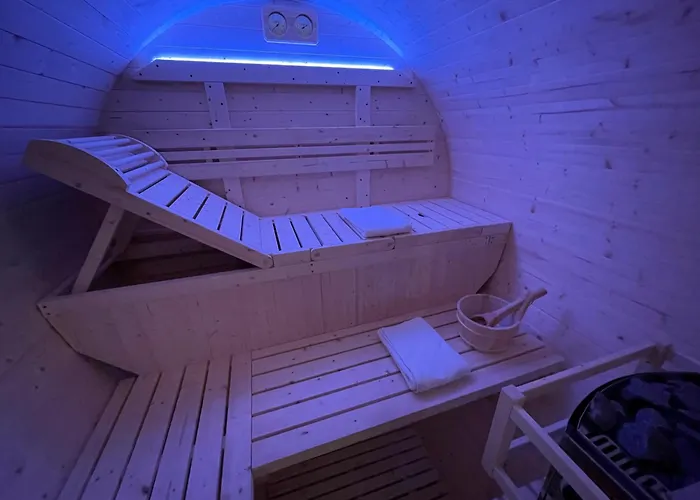 La Petite Maison De - De Charme 5 Etoiles Au Coeur Du Village - Maison 3 3 Salles De Bain - Jardin - Privatisation