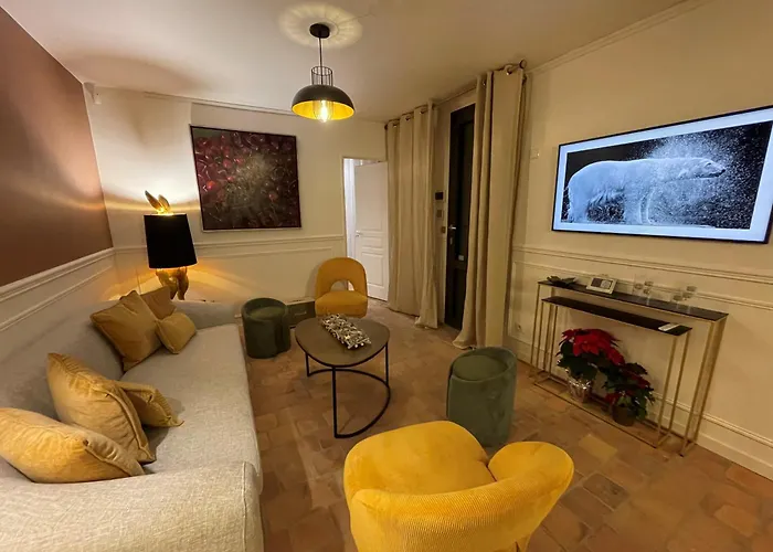 La Petite Maison De - De Charme 5 Etoiles Au Coeur Du Village - Maison 3 3 Salles De Bain - Jardin - Privatisation Ζιβερνί