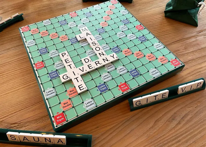 Πανσιόν La Petite Maison De - De Charme 5 Etoiles Au Coeur Du Village - Maison 3 3 Salles De Bain - Jardin - Privatisation 5*