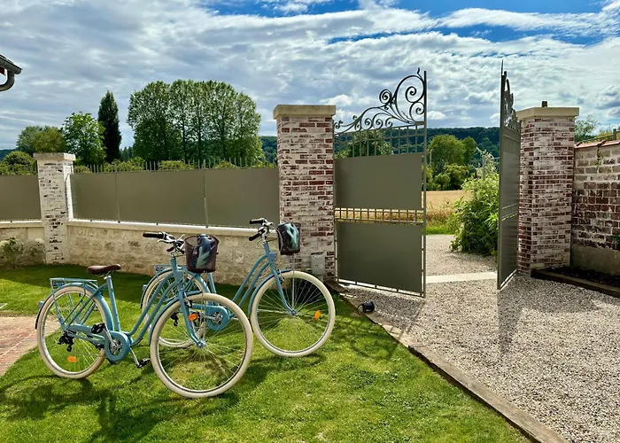 La Petite Maison De - De Charme 5 Etoiles Au Coeur Du Village - Maison 3 3 Salles De Bain - Jardin - Privatisation