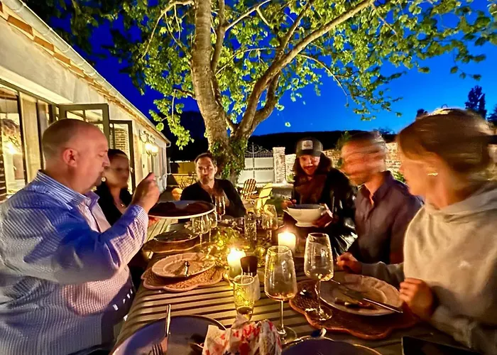 La Petite Maison De - De Charme 5 Etoiles Au Coeur Du Village - Maison 3 3 Salles De Bain - Jardin - Privatisation 5*